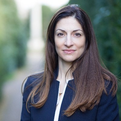 Dr. Anouk Borg