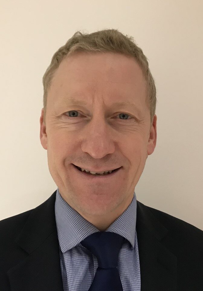 Dr. Ian Webb
